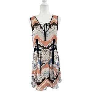 GUESS Floral & Lace Pattern Sleeveless Knee Length Dress Woman’s Size 6